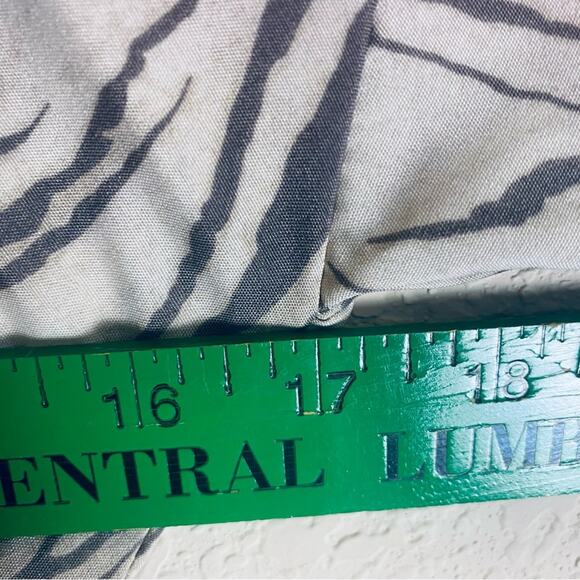 DO+BE Silver Ruched Long Sleeve Dress Animal Print Sz M - Picture 14 of 16